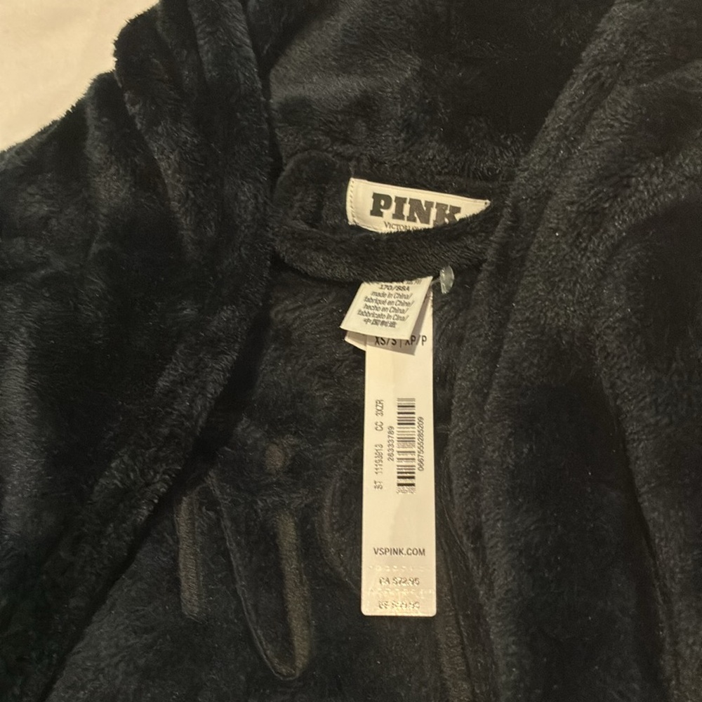 New Victoria's Secret PINK Robe Plush Black Logo NWT Great for college dorm - Picture 5 of 8